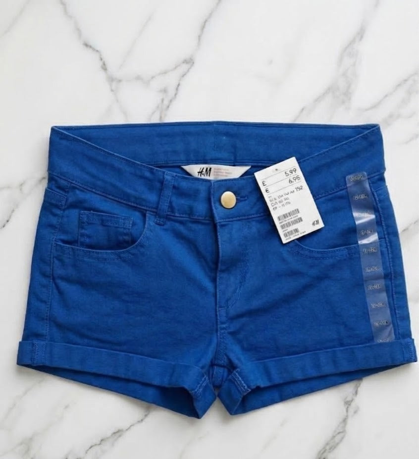 H&M electric short pants with a cuffed hem